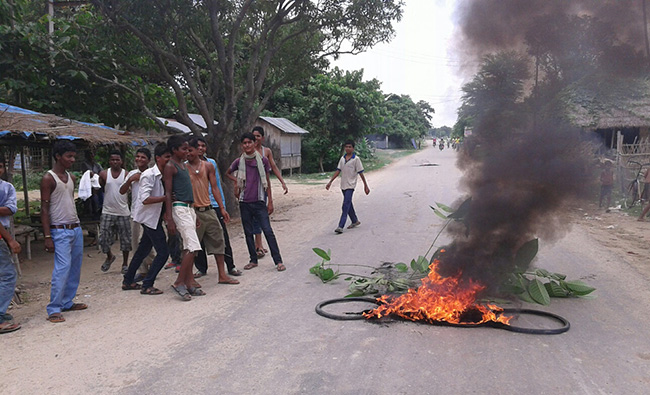 सप्तरीमा २६ औं दिन बन्द यथावत, भारदहमा प्रहरीको गोली लागि एकजनाको मृत्यु, भारदहमा कर्फ्यू