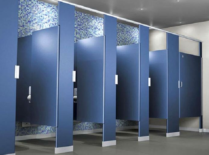 सार्वजनिक शौचालयको ढोकामा तल्लोपट्टि किन राखिन्छ एकहातजति खुल्ला ?