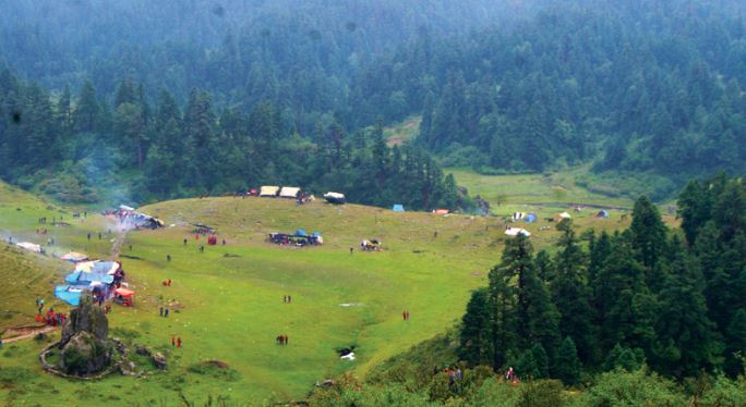 खप्तडमा केबरकार संन्चालनका लागी १० रुपैयाँ दान संकलन