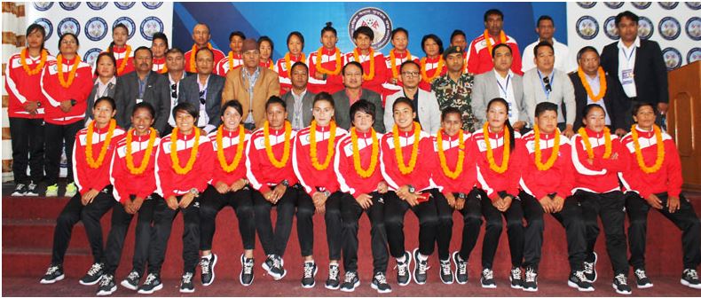 अाेलम्पिक छनाेटका लागि महिला फुटबल टिम म्यानमार जाँदै