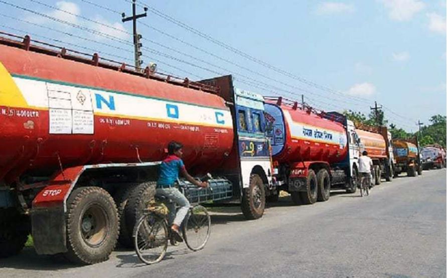 पेट्रोल ढुवानीकर्ताद्वारा हडताल गर्ने धम्की