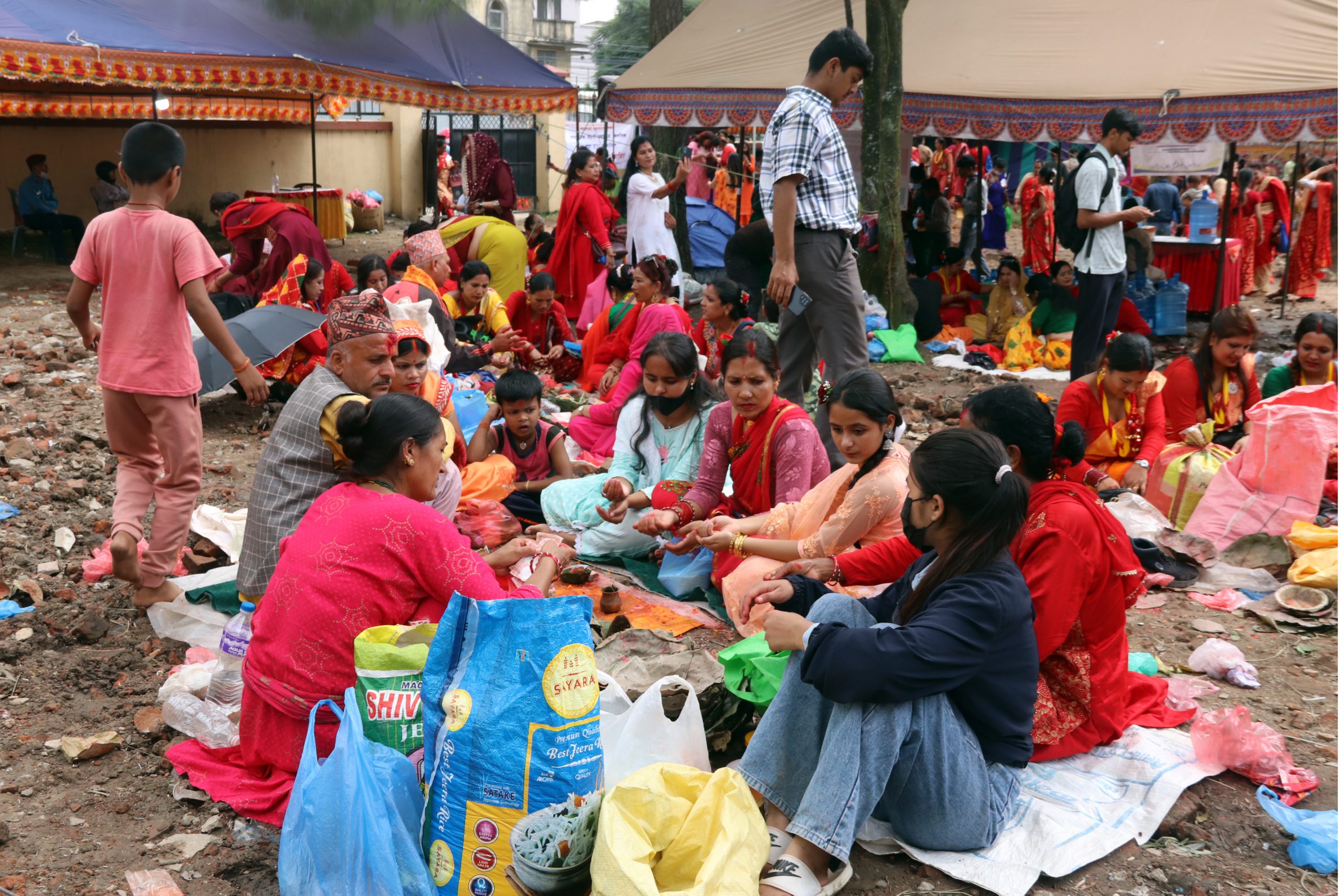 ऋषेश्वर महादेवमा सप्तऋषिको पूजाआराधनामा सहभागी भए महिला