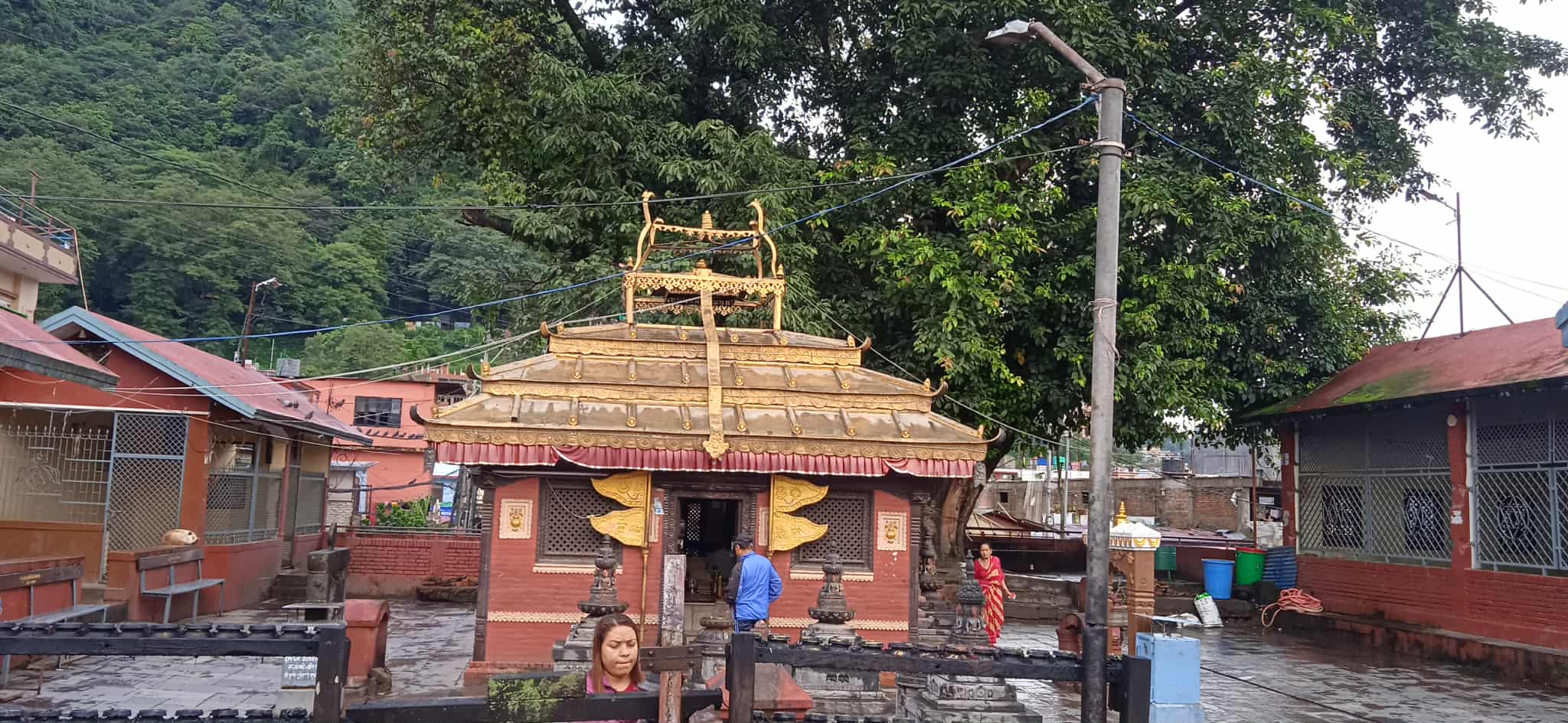 ऊर्जा प्रदायीनी माता ( पूरानो गुहेश्वरी)